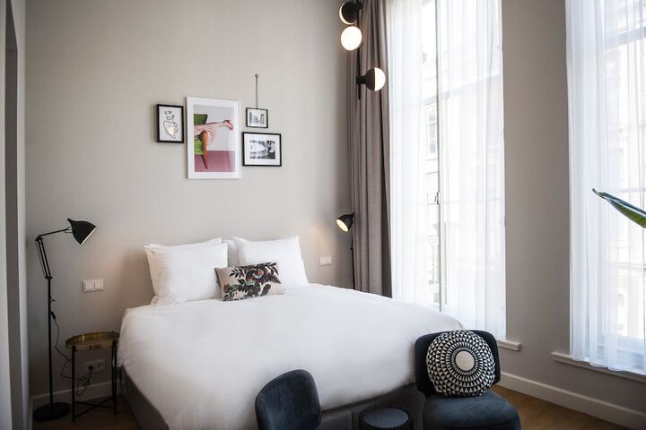 Room 8 of 62