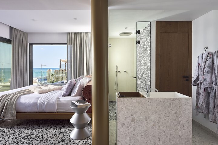 Room 55 of 145