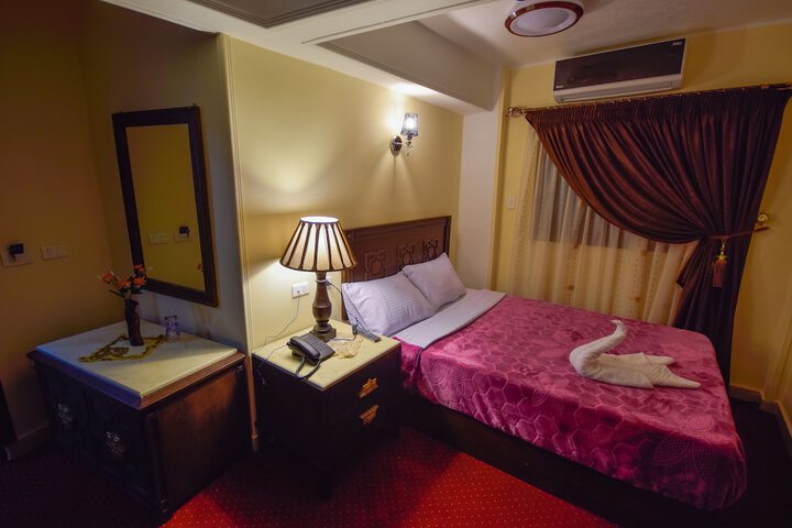 Room 13 of 91