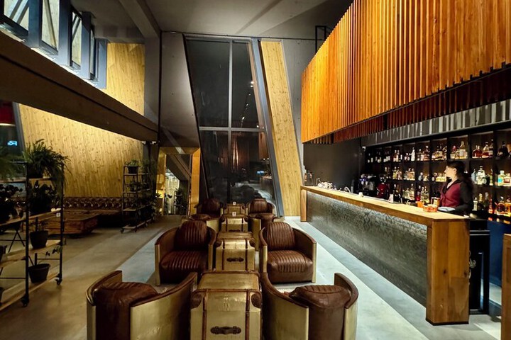 Hotel Interior 8 of 92