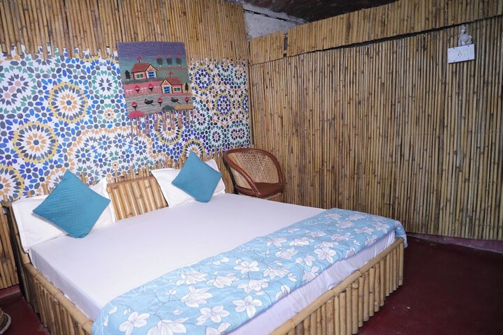 Room 11 of 48