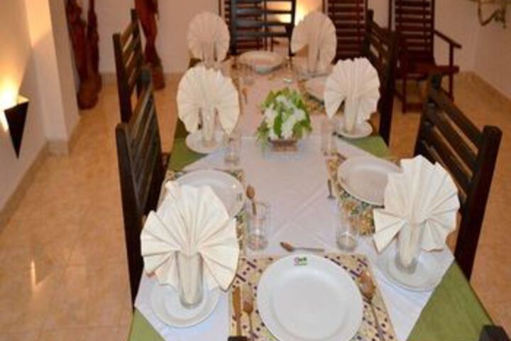 Dining 18 of 71