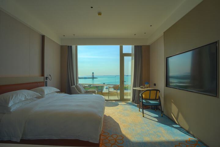 Room 12 of 85