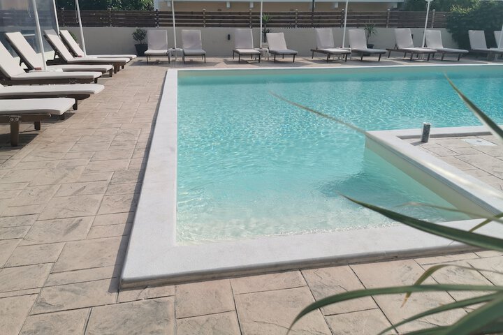Pool 34 of 59