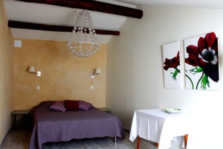 Room 16 of 23
