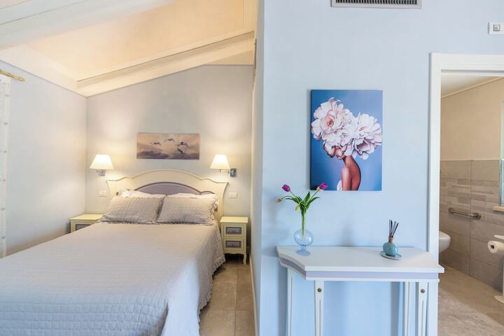 Room 6 of 72