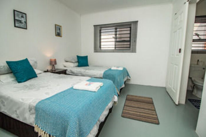 Room 9 of 14