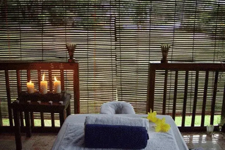 Room 4 of 20