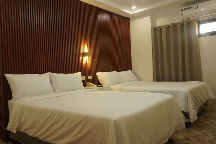 Room 7 of 15