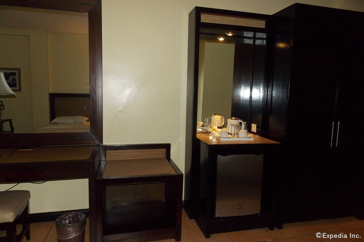 Room 27 of 57