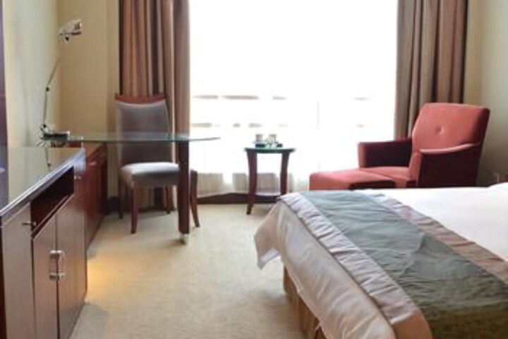 Room 5 of 7