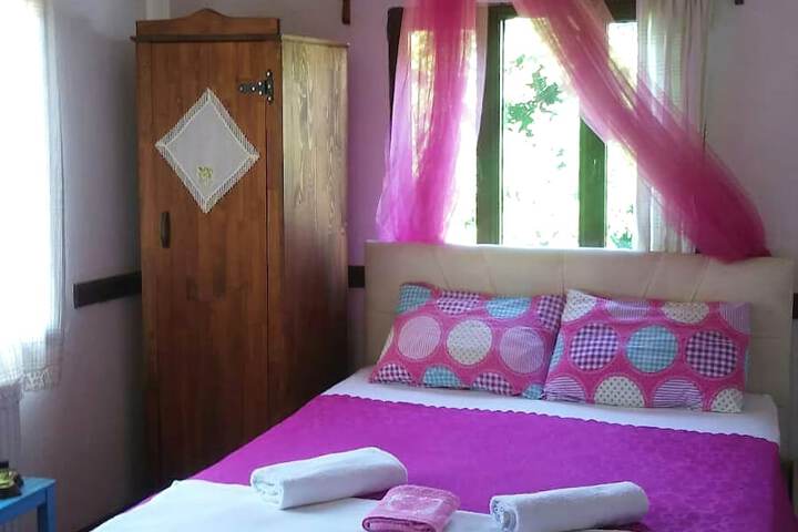 Room 18 of 21