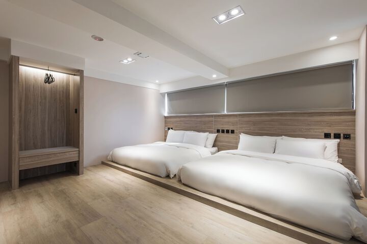 Room 47 of 145