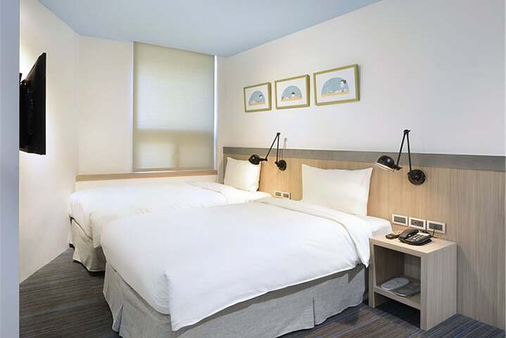 Room 22 of 45