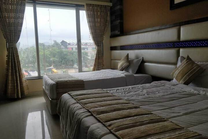 Room 16 of 34