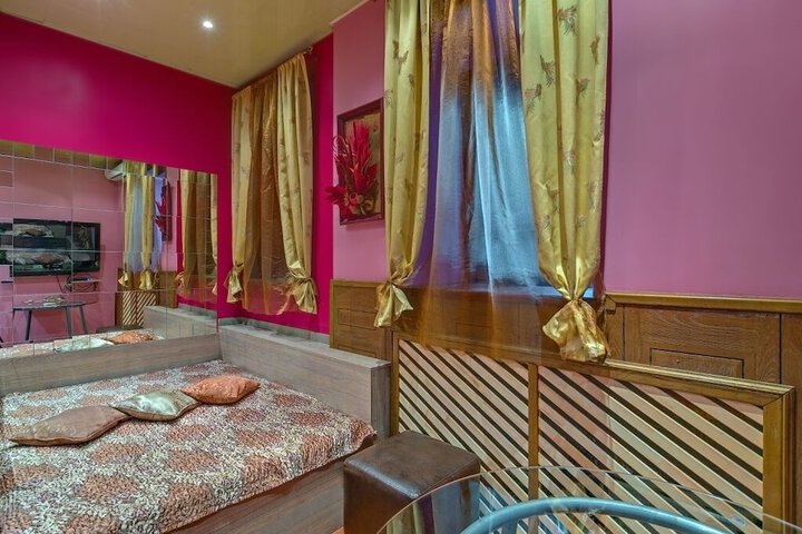 Room 7 of 14