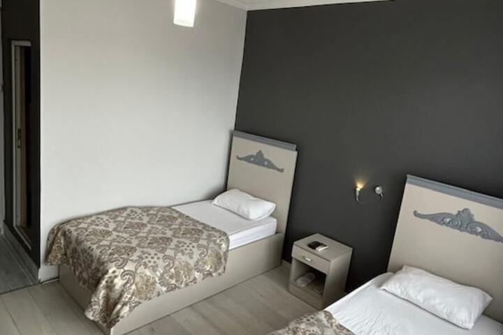 Room 10 of 39