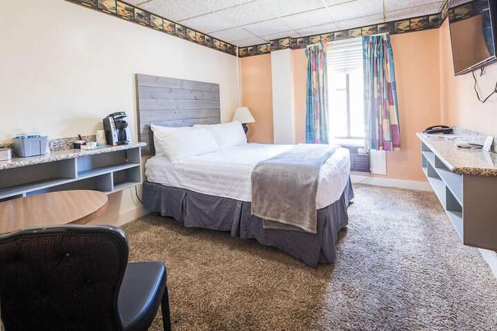 Room 36 of 74