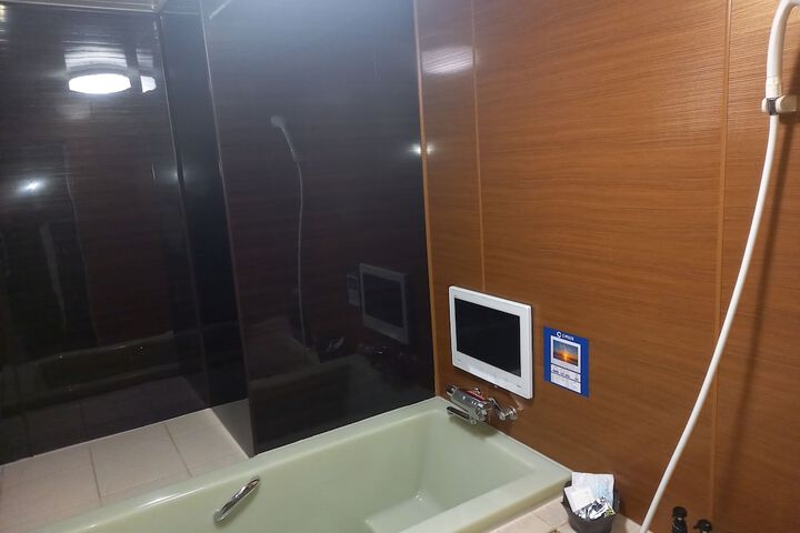 Room 42 of 51