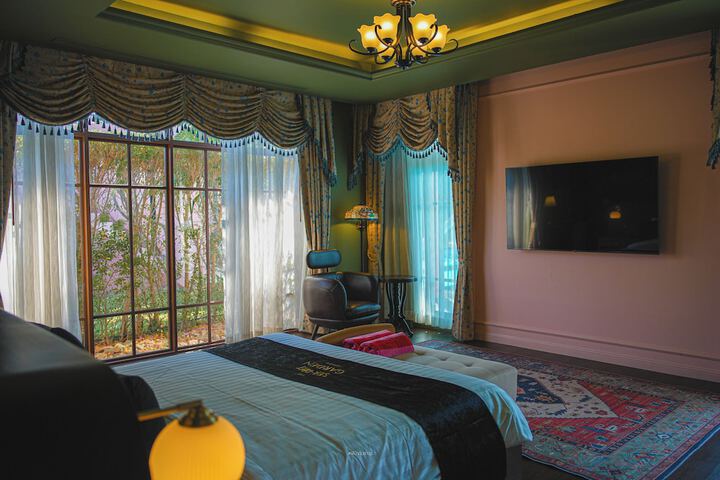 Room 17 of 56