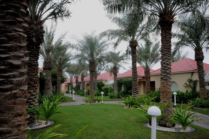 Hotel Exterior 111 of 123