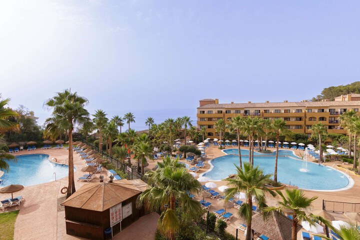 Pool Hotel
