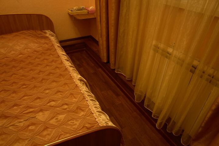Room 8 of 8