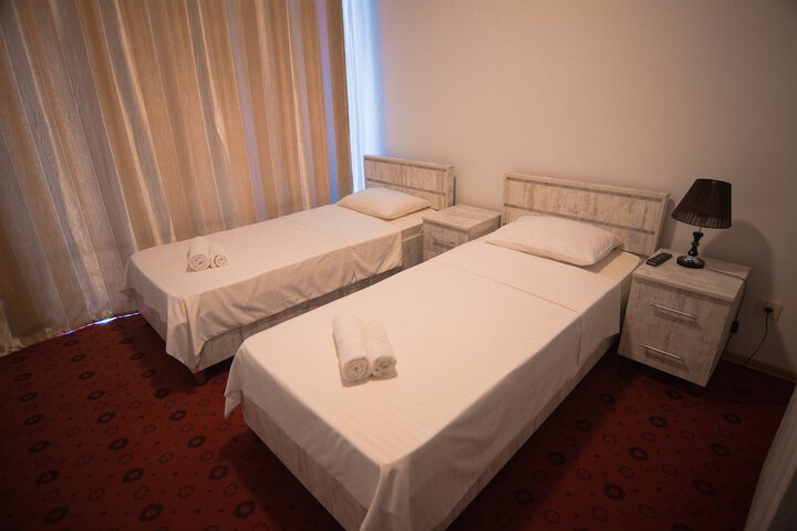 Room 8 of 13