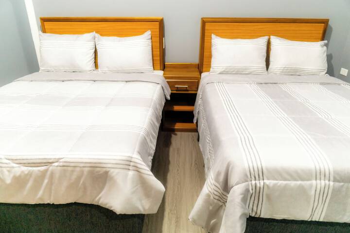 Room 2 of 72
