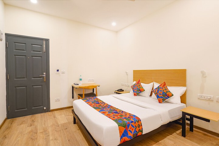 Room 20 of 34