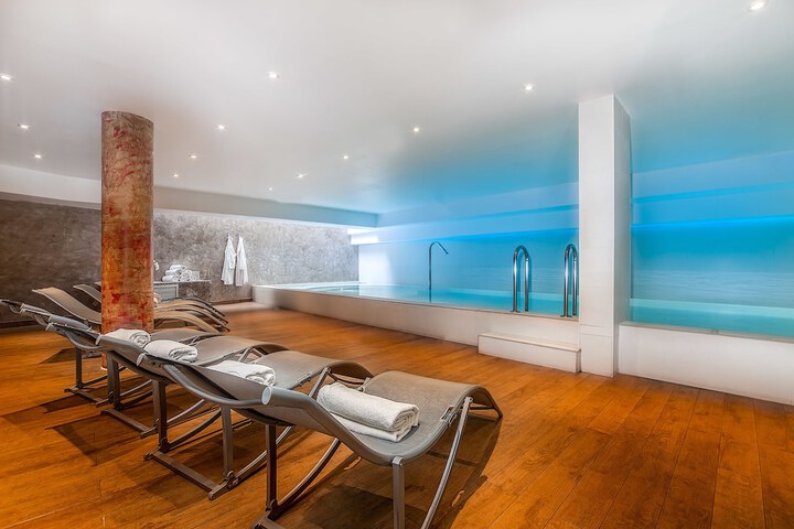 Pools & Facilities
