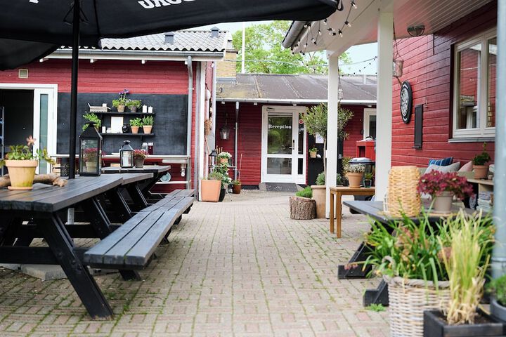 Terrace/Patio 65 of 110