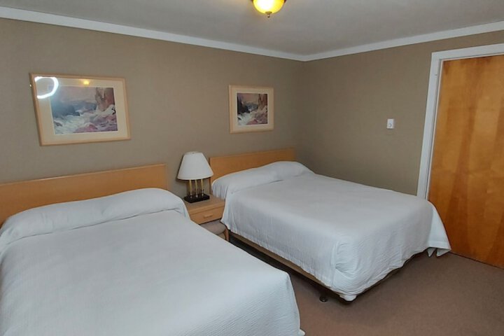Room 2 of 19