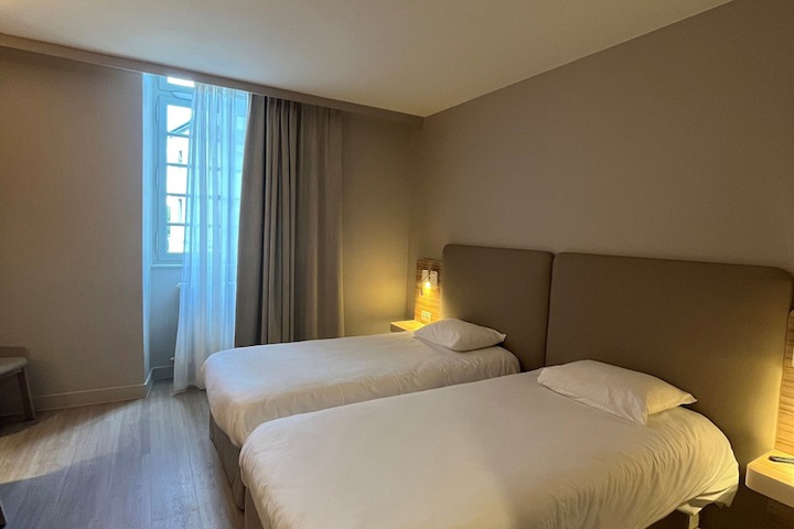 Room 20 of 31
