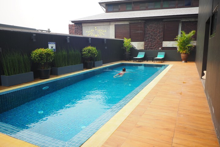 Pool 43 of 66