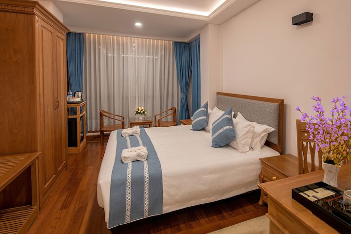 Room 10 of 67