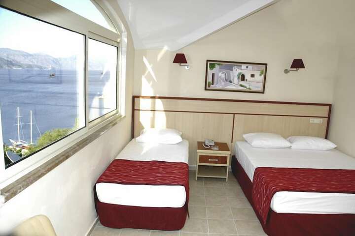 Room 12 of 22