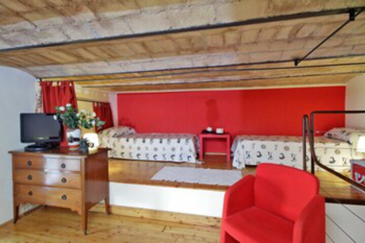 Room 26 of 29