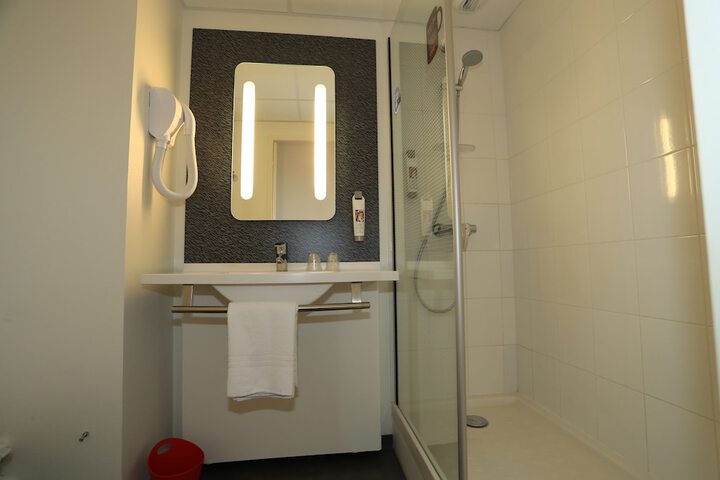 Room 26 of 50