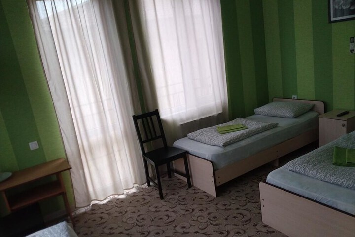Room 4 of 26