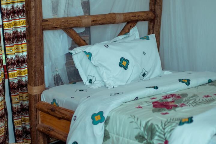 Room 6 of 25