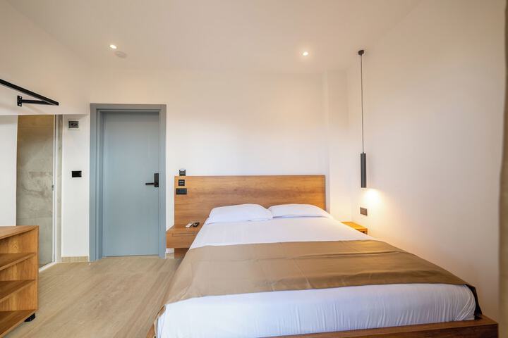 Room 42 of 74