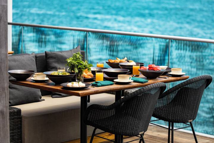 Dining 136 of 152