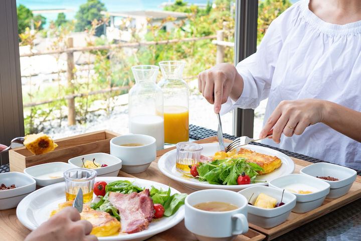 Breakfast/Coffee Service 76 of 90