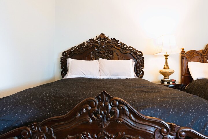Lodge Premium Cabin Queen Bed (15 of 79)