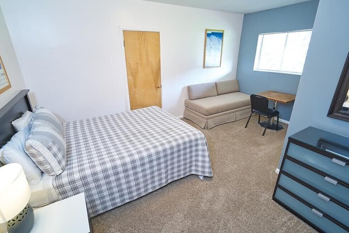 Room 10 of 31