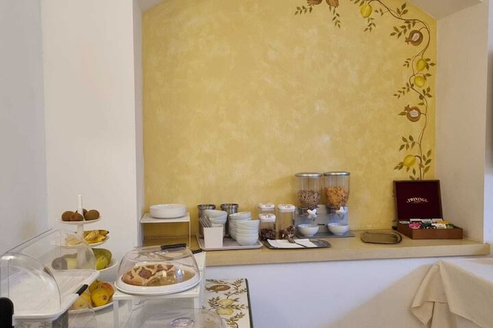 Breakfast/Coffee Service 16 of 21