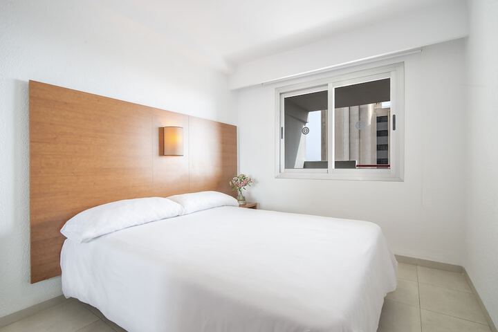 Room 12 of 51