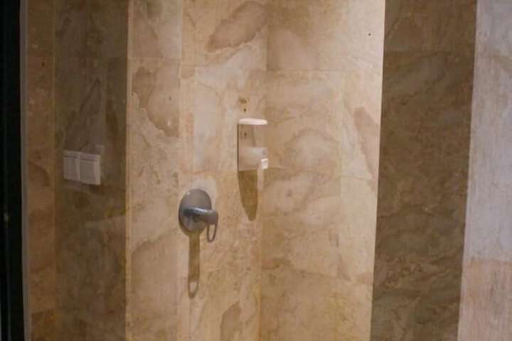 Room 23 of 24