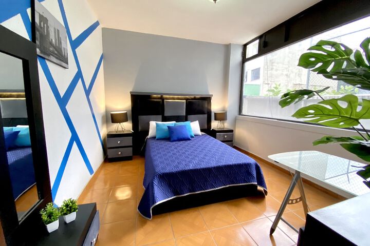 Room 12 of 33